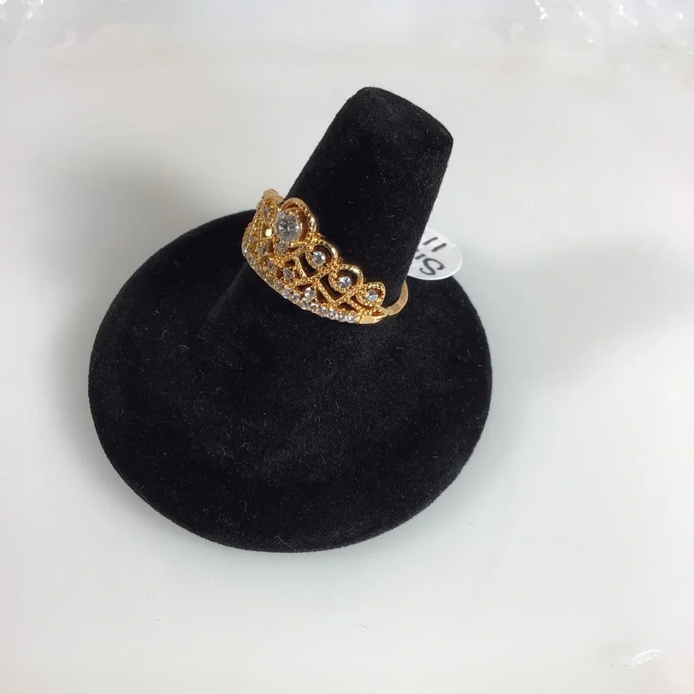 Sparkling Tiara Cubic Zirconia Gold Fashion Ring - Size 11 - Picture 2 of 3